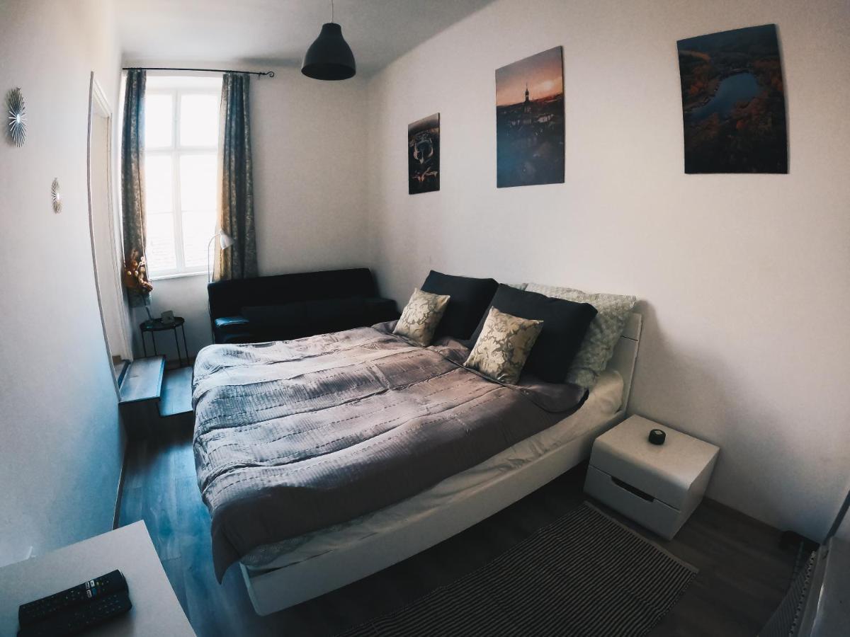 Studio77 Apartman Apartment โชพรอน ภายนอก รูปภาพ